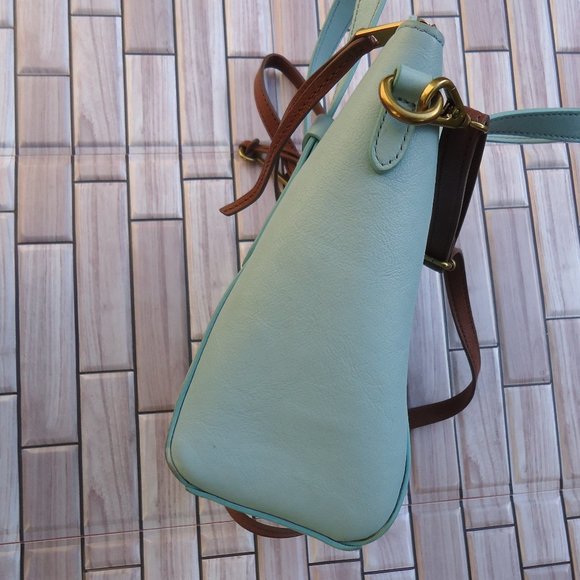 FOSSIL leather crossbody tote bag. - Picture 7 of 16